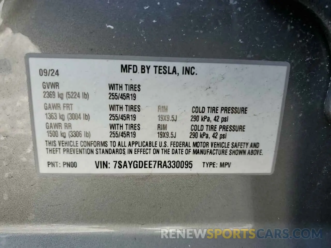 15 Photograph of a damaged car 7SAYGDEE7RA330095 TESLA MODEL Y 2024