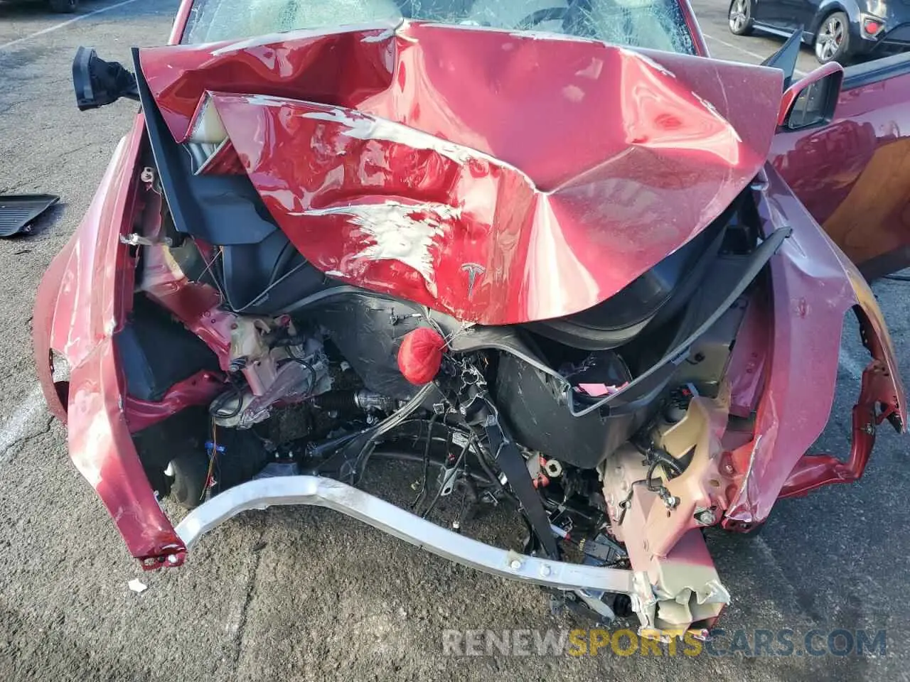 13 Photograph of a damaged car 7SAYGDEE7RF009984 TESLA MODEL Y 2024