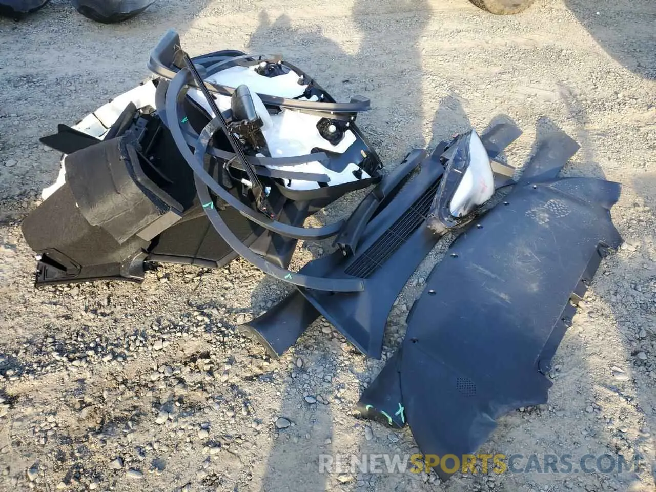 12 Photograph of a damaged car 7SAYGDEE7RF068890 TESLA MODEL Y 2024