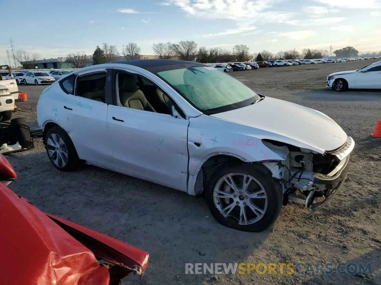 4 Photograph of a damaged car 7SAYGDEE7RF068890 TESLA MODEL Y 2024