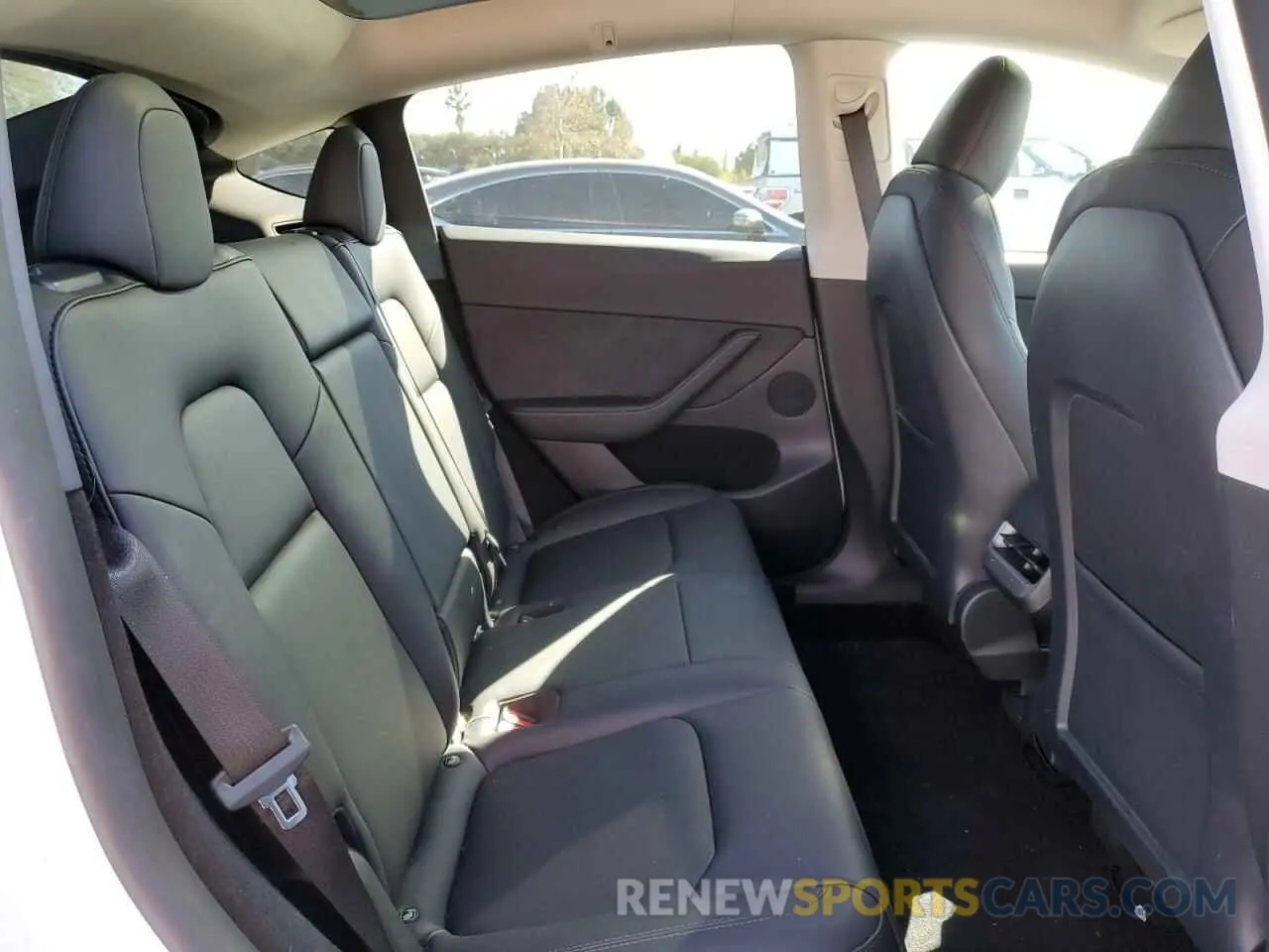 11 Фотография поврежденного автомобиля 7SAYGDEE7RF076424 TESLA MODEL Y 2024