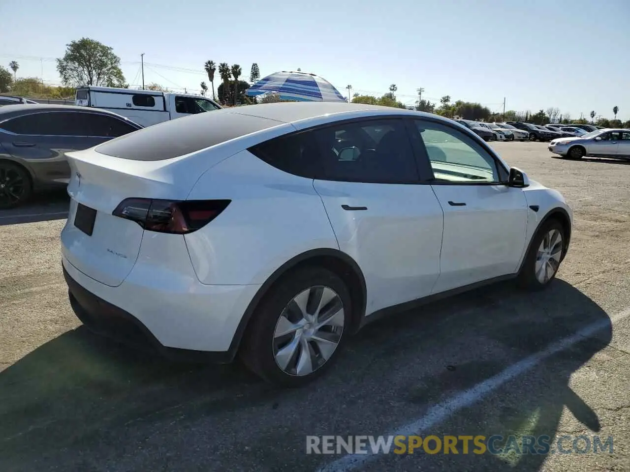 3 Фотография поврежденного автомобиля 7SAYGDEE7RF076424 TESLA MODEL Y 2024