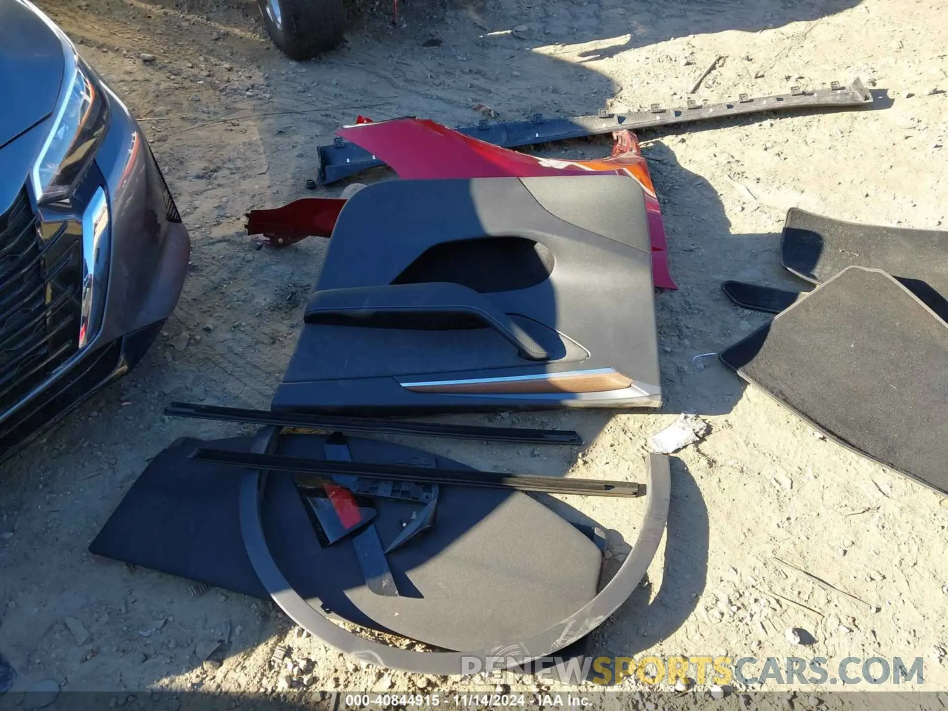 12 Photograph of a damaged car 7SAYGDEE7RF076522 TESLA MODEL Y 2024