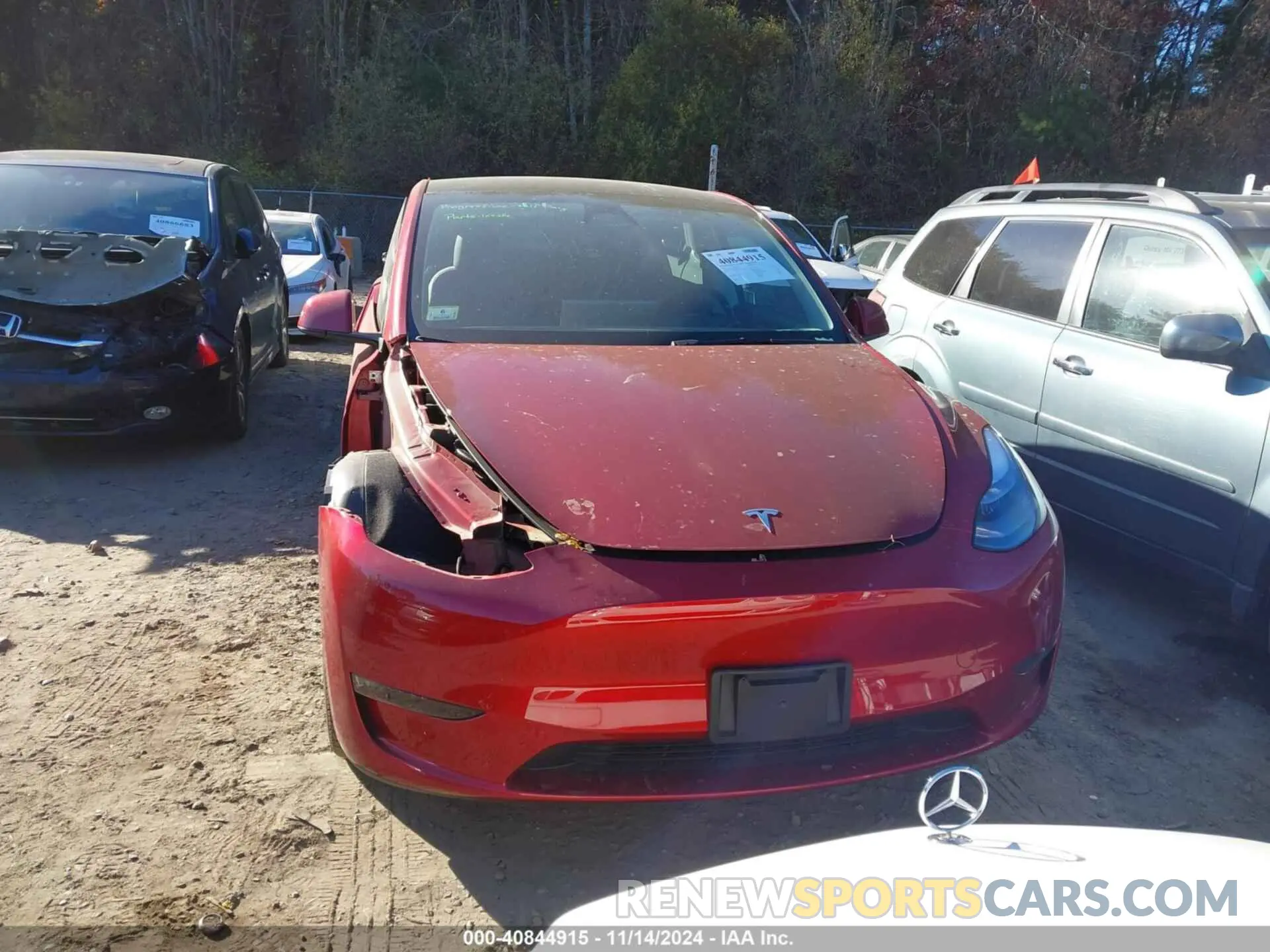 13 Photograph of a damaged car 7SAYGDEE7RF076522 TESLA MODEL Y 2024