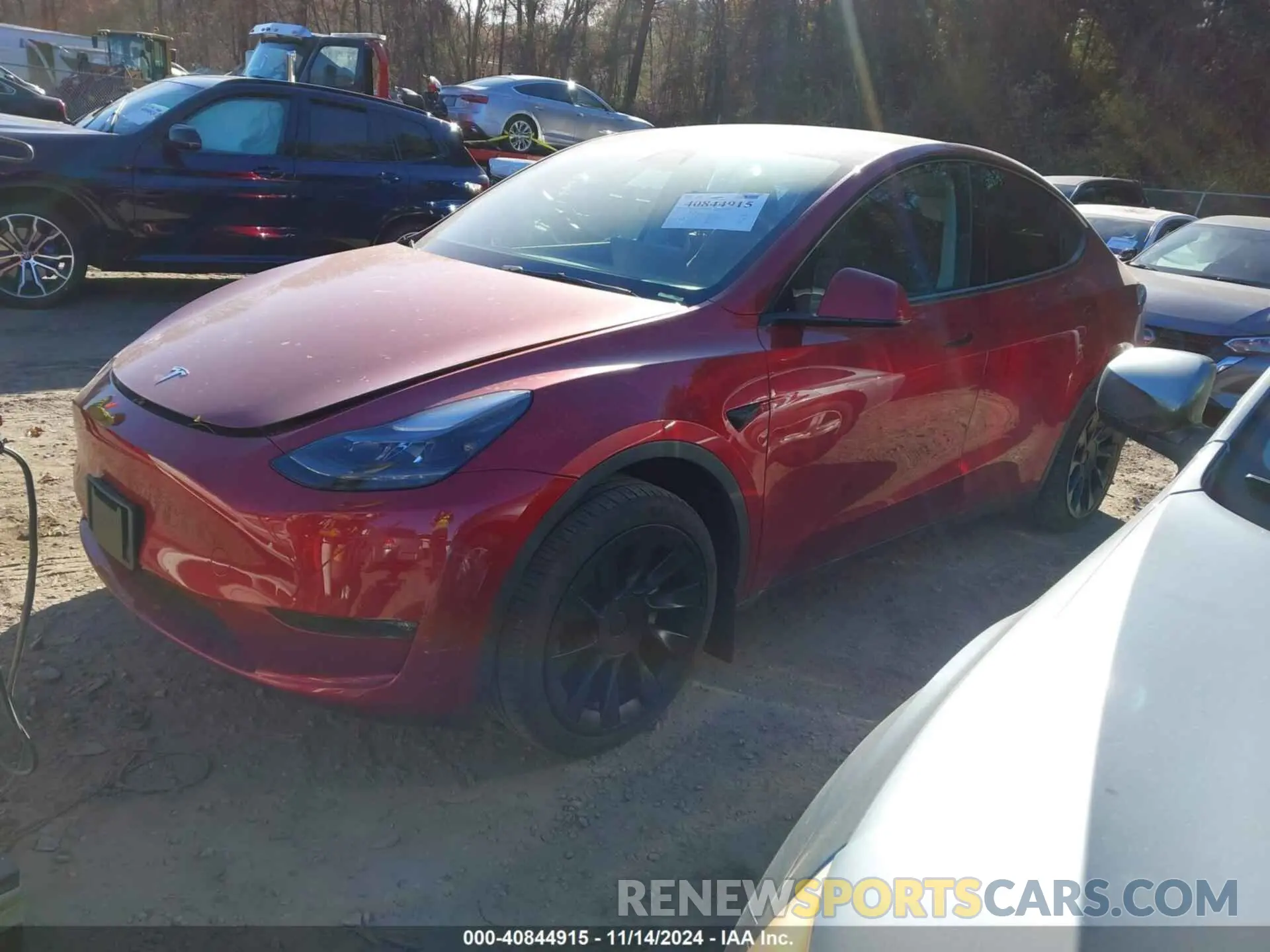 2 Photograph of a damaged car 7SAYGDEE7RF076522 TESLA MODEL Y 2024