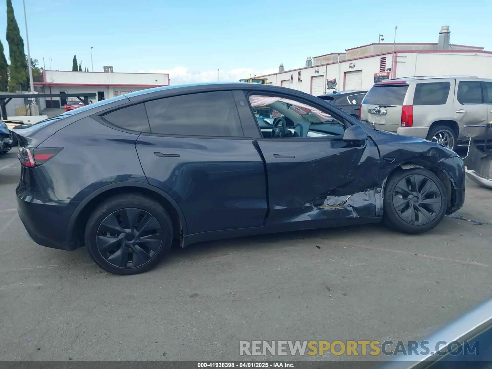 13 Фотография поврежденного автомобиля 7SAYGDEE7RF117702 TESLA MODEL Y 2024
