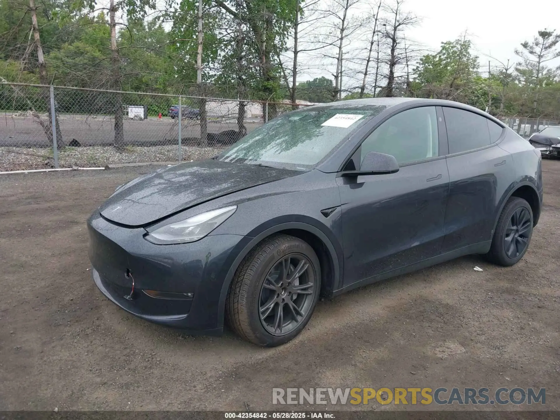 2 Photograph of a damaged car 7SAYGDEE7RF150263 TESLA MODEL Y 2024