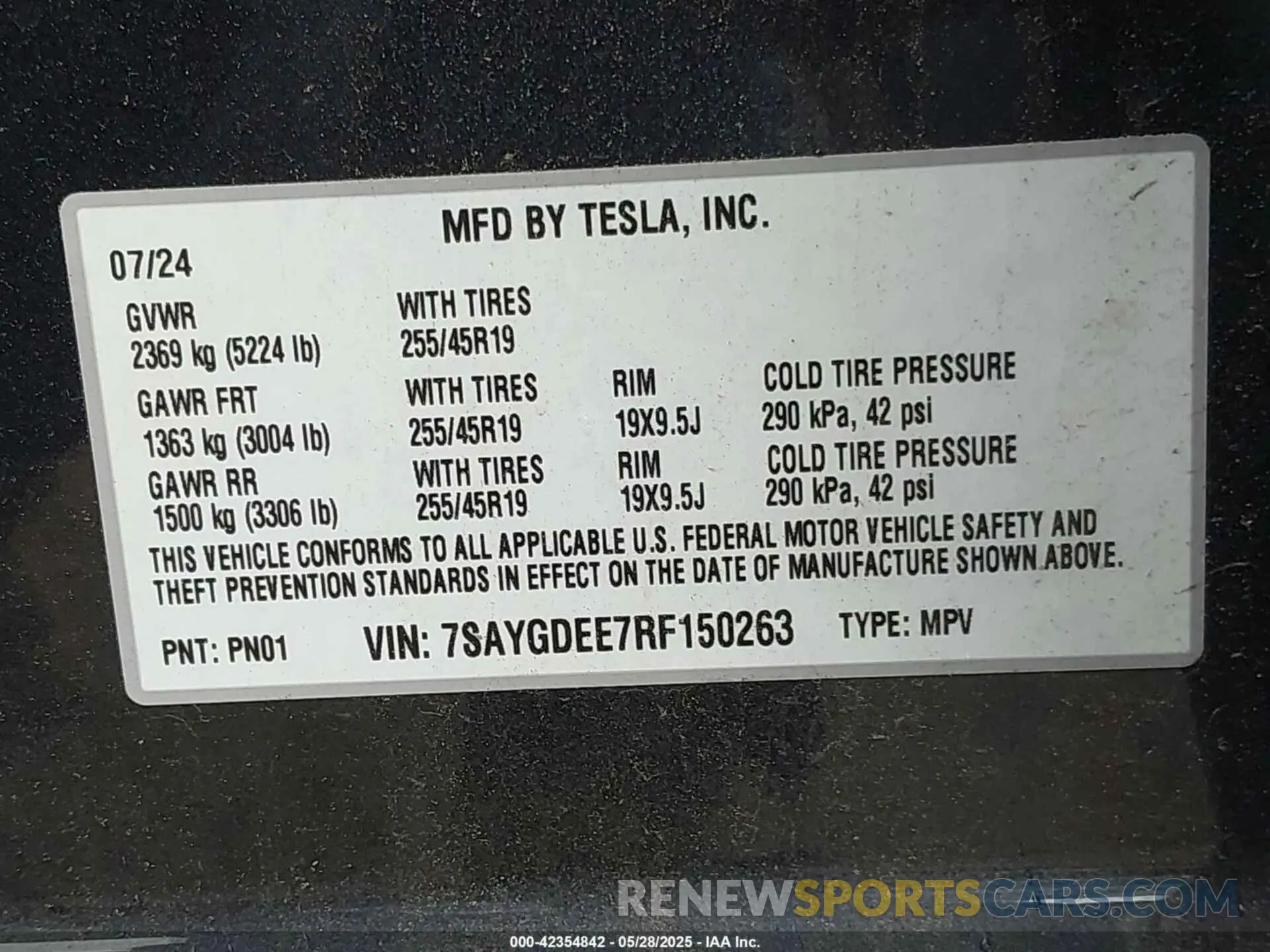 9 Photograph of a damaged car 7SAYGDEE7RF150263 TESLA MODEL Y 2024