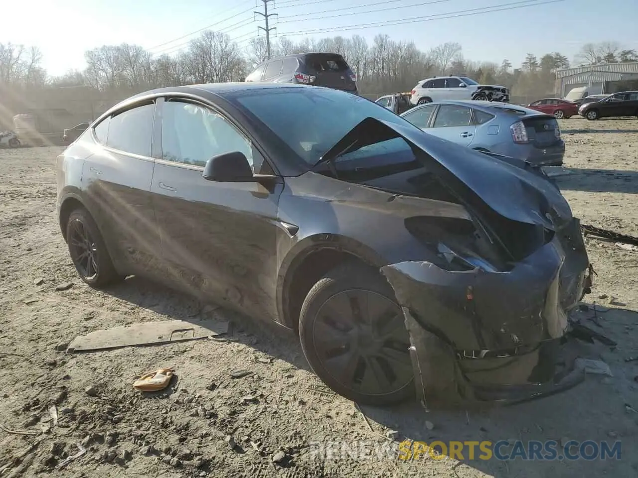 4 Photograph of a damaged car 7SAYGDEE7RF200983 TESLA MODEL Y 2024