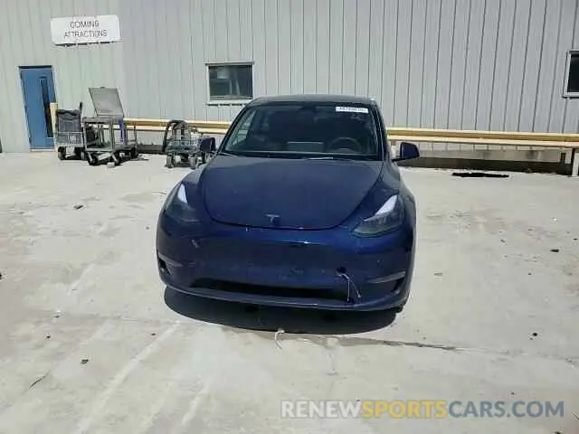 11 Photograph of a damaged car 7SAYGDEE8RA225436 TESLA MODEL Y 2024