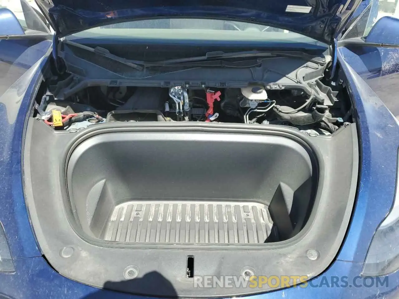 12 Photograph of a damaged car 7SAYGDEE8RA225436 TESLA MODEL Y 2024