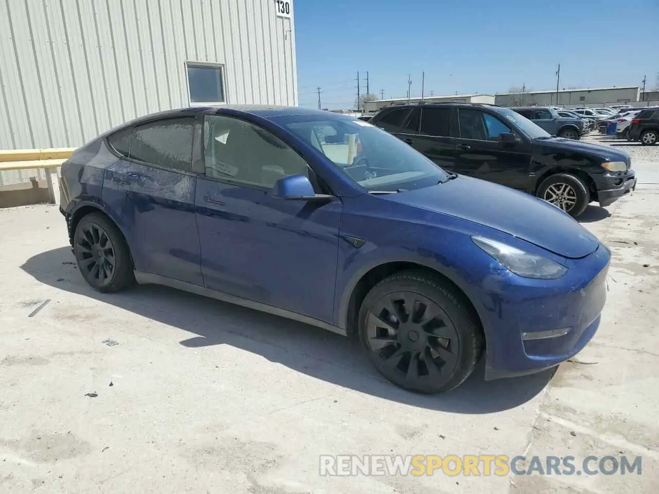 4 Photograph of a damaged car 7SAYGDEE8RA225436 TESLA MODEL Y 2024