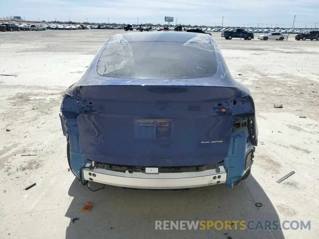 6 Photograph of a damaged car 7SAYGDEE8RA225436 TESLA MODEL Y 2024