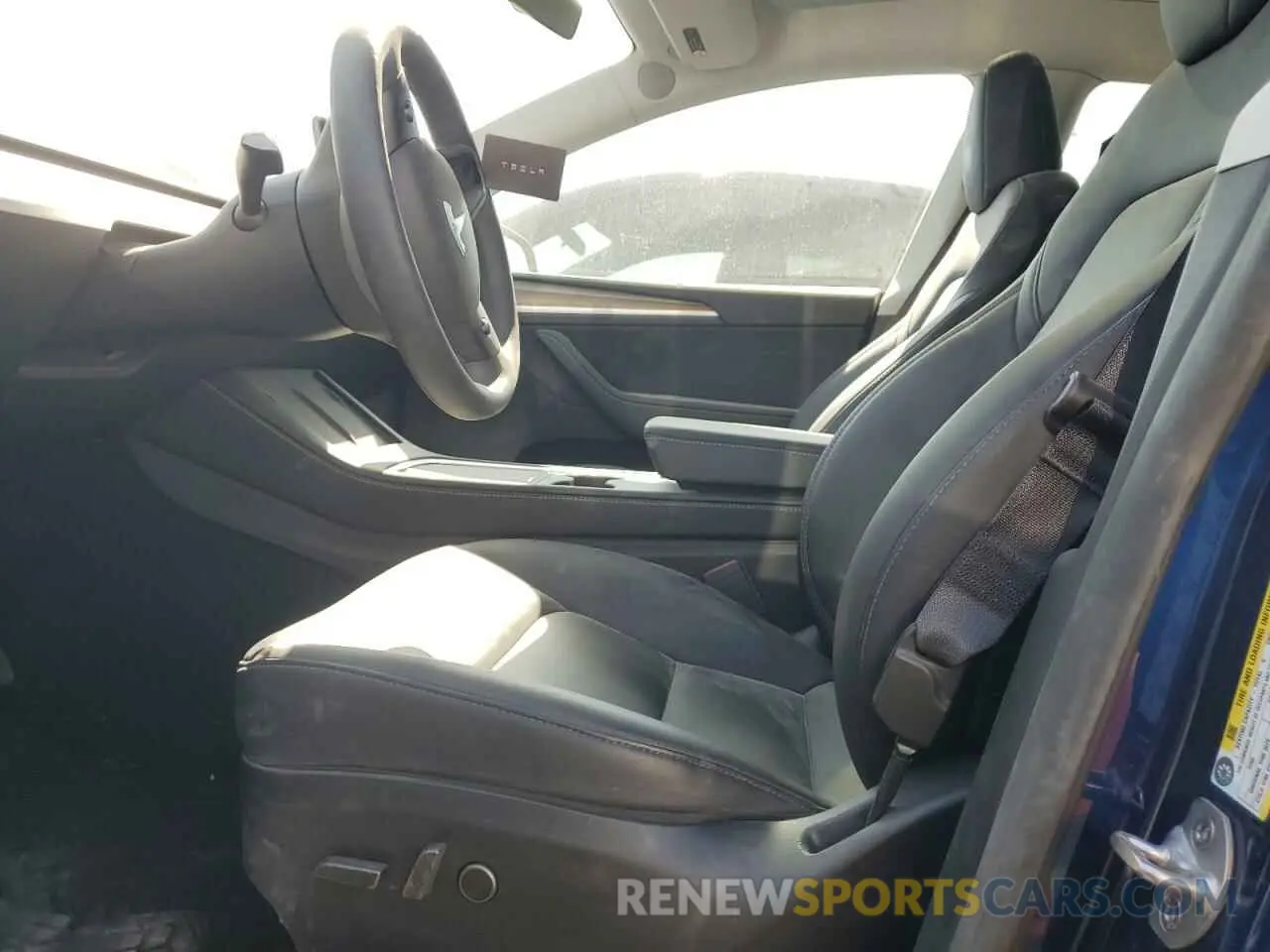 7 Photograph of a damaged car 7SAYGDEE8RA225436 TESLA MODEL Y 2024