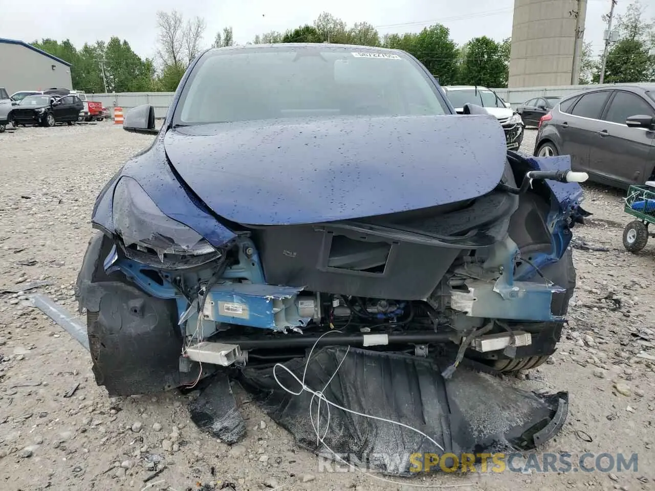 5 Photograph of a damaged car 7SAYGDEE8RA226229 TESLA MODEL Y 2024