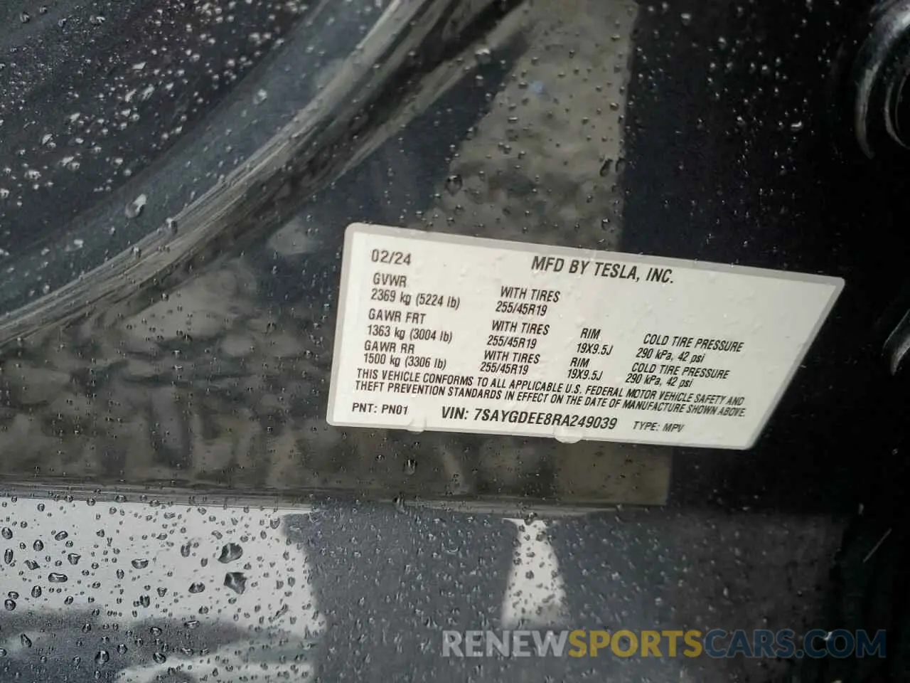 12 Photograph of a damaged car 7SAYGDEE8RA249039 TESLA MODEL Y 2024