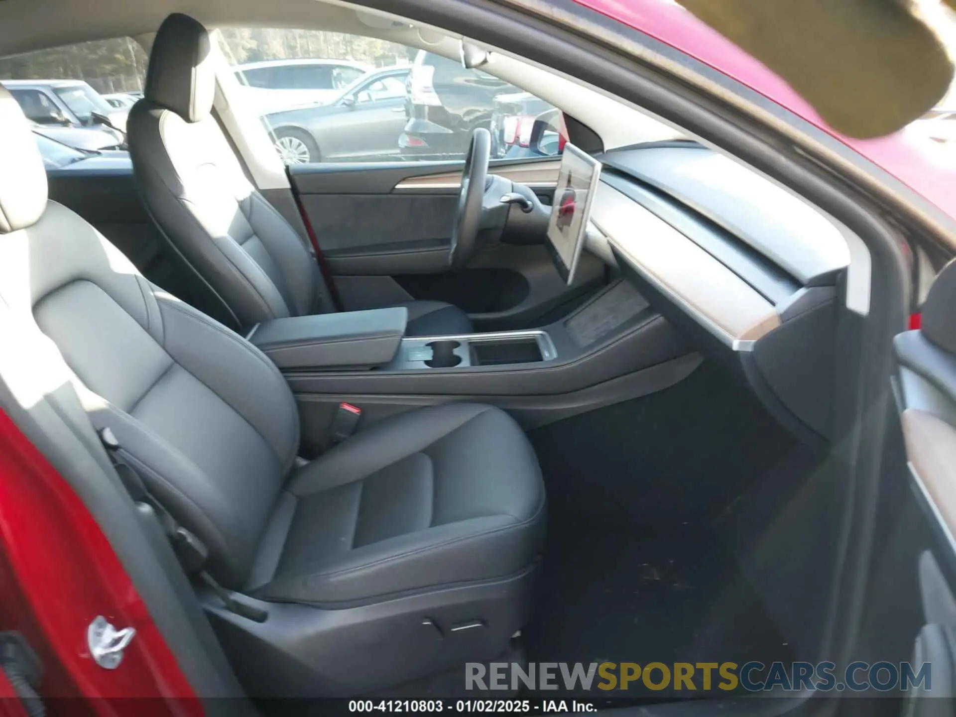 5 Photograph of a damaged car 7SAYGDEE8RA254256 TESLA MODEL Y 2024