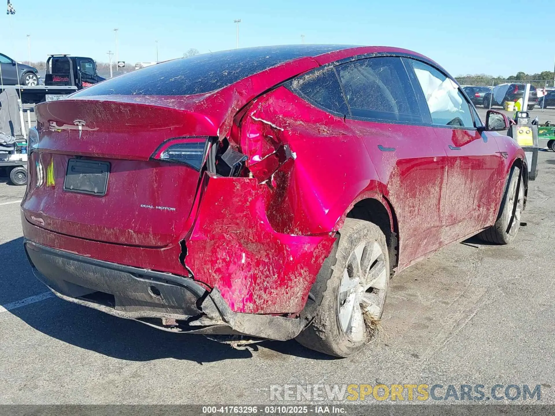 4 Фотография поврежденного автомобиля 7SAYGDEE8RA259585 TESLA MODEL Y 2024