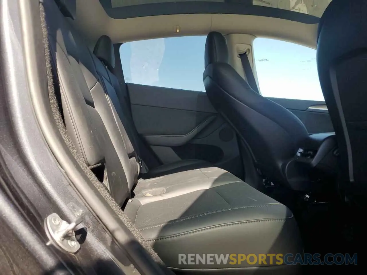 10 Фотография поврежденного автомобиля 7SAYGDEE8RA276936 TESLA MODEL Y 2024