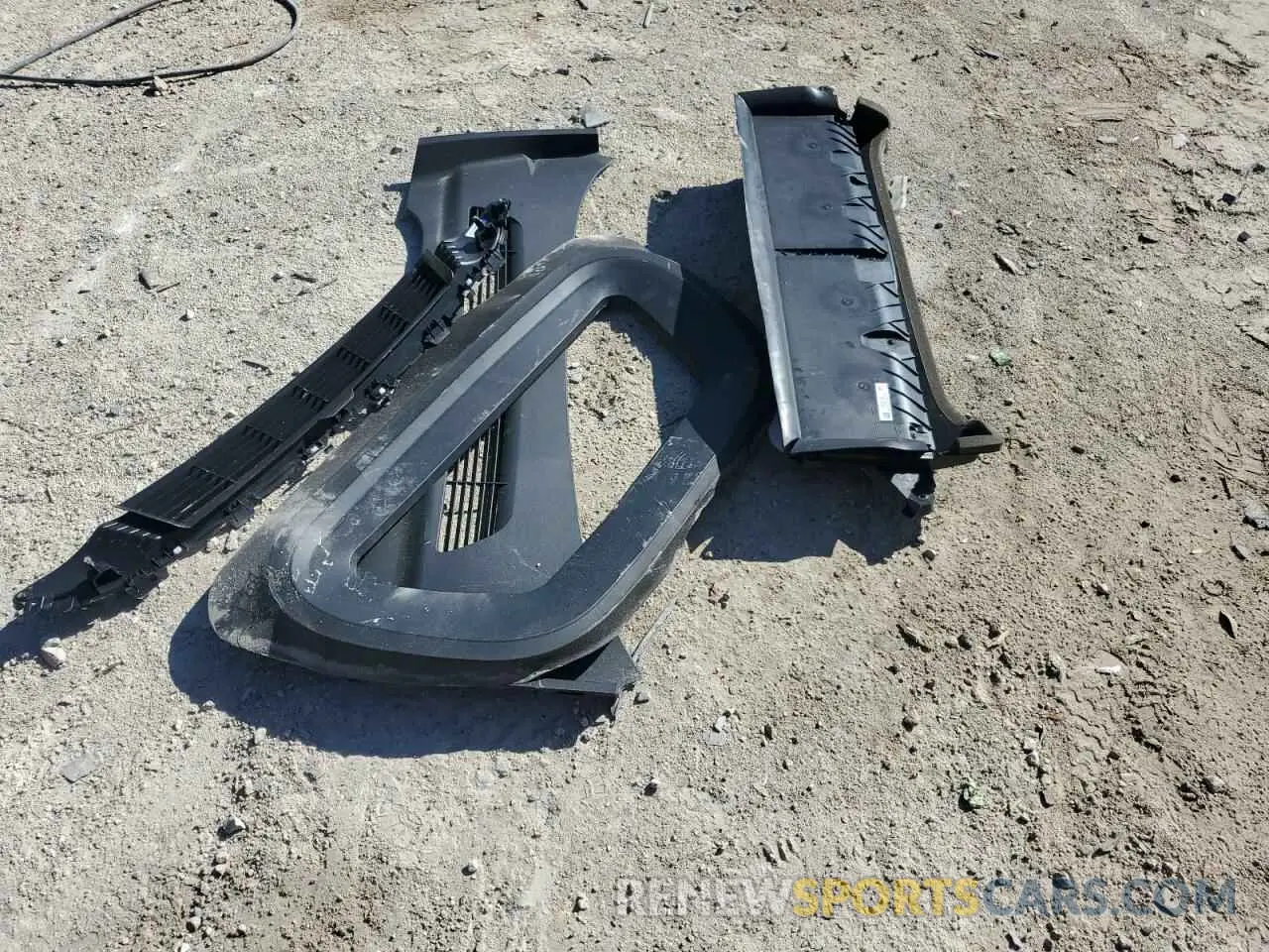 12 Photograph of a damaged car 7SAYGDEE8RA278184 TESLA MODEL Y 2024