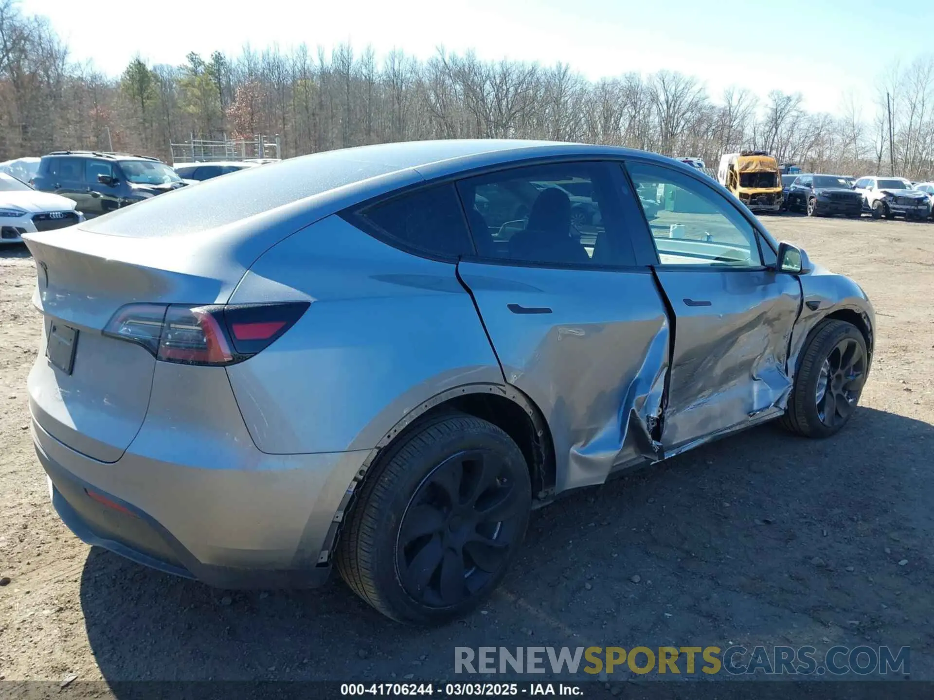 20 Photograph of a damaged car 7SAYGDEE8RA288925 TESLA MODEL Y 2024