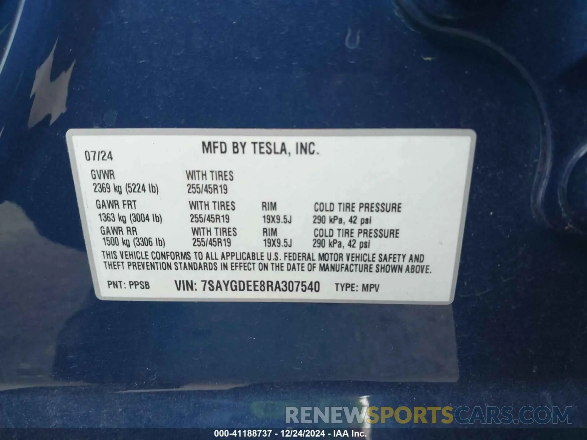 9 Photograph of a damaged car 7SAYGDEE8RA307540 TESLA MODEL Y 2024