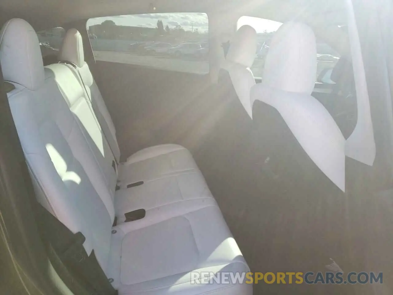 11 Photograph of a damaged car 7SAYGDEE8RF002655 TESLA MODEL Y 2024