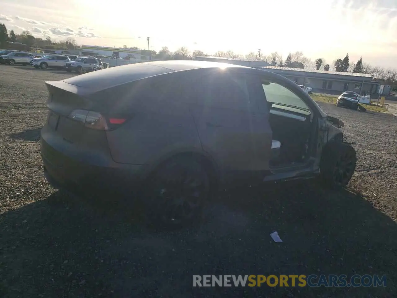 3 Photograph of a damaged car 7SAYGDEE8RF002655 TESLA MODEL Y 2024