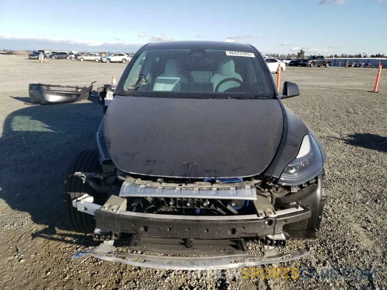 5 Photograph of a damaged car 7SAYGDEE8RF002655 TESLA MODEL Y 2024