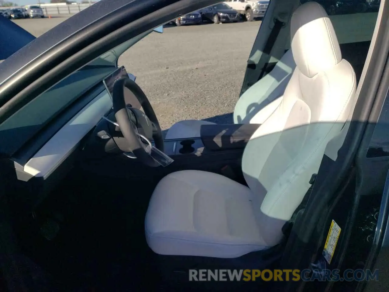7 Photograph of a damaged car 7SAYGDEE8RF002655 TESLA MODEL Y 2024