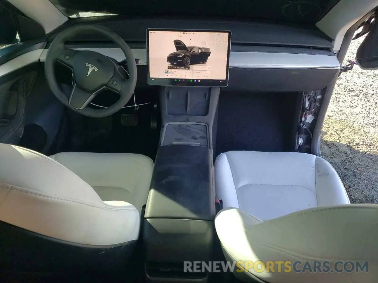 8 Photograph of a damaged car 7SAYGDEE8RF002655 TESLA MODEL Y 2024