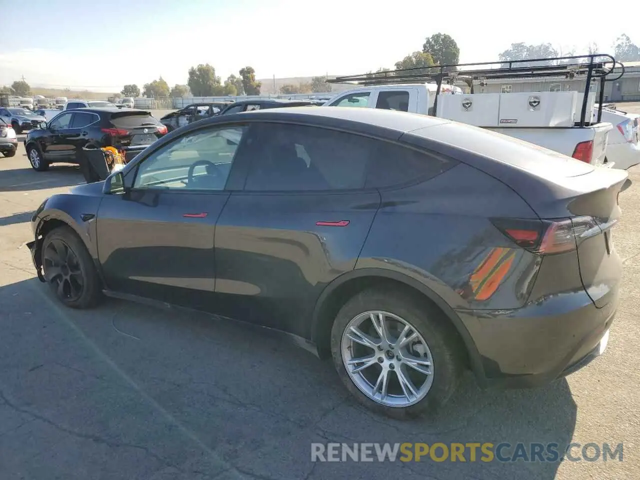 2 Фотография поврежденного автомобиля 7SAYGDEE8RF013994 TESLA MODEL Y 2024