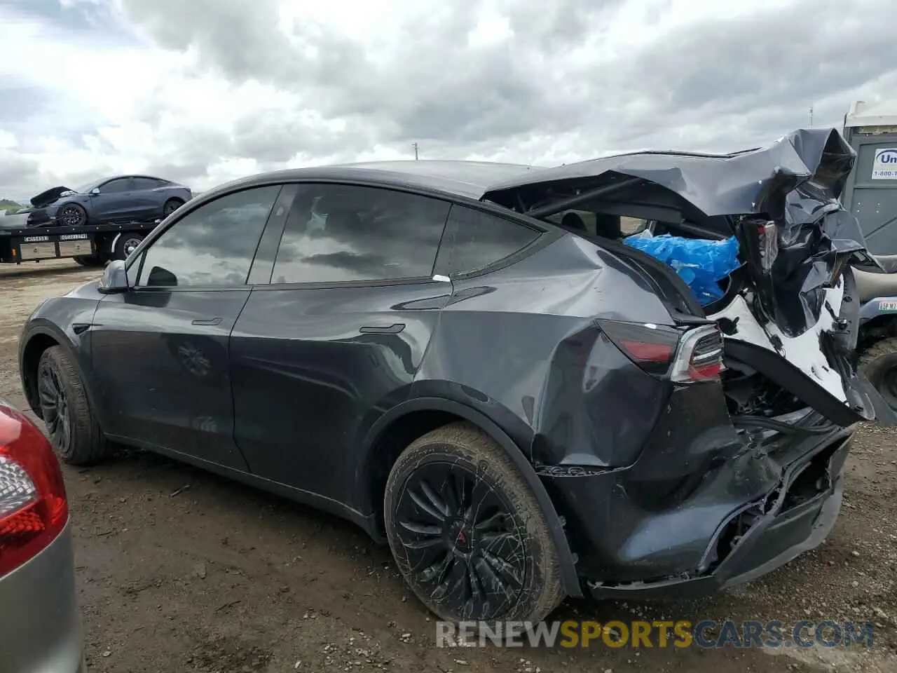 2 Фотография поврежденного автомобиля 7SAYGDEE8RF060376 TESLA MODEL Y 2024