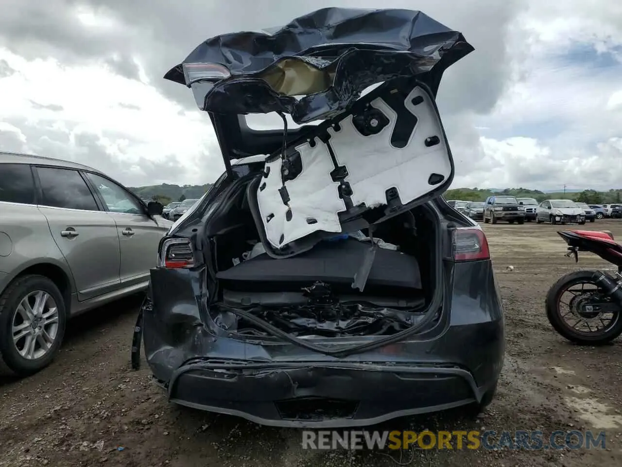 6 Фотография поврежденного автомобиля 7SAYGDEE8RF060376 TESLA MODEL Y 2024
