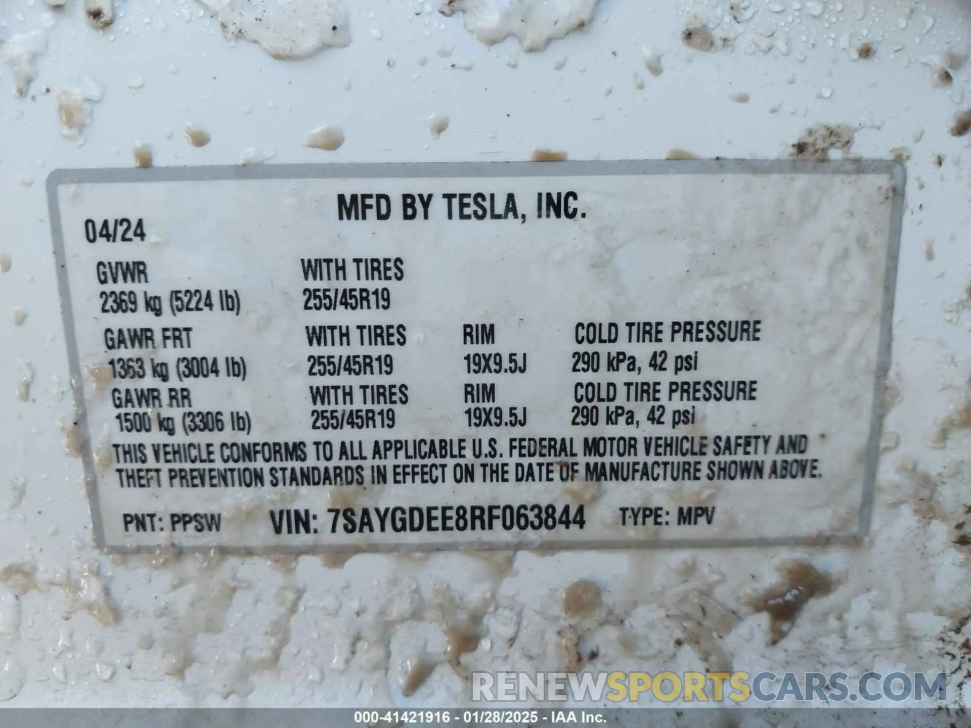 9 Photograph of a damaged car 7SAYGDEE8RF063844 TESLA MODEL Y 2024