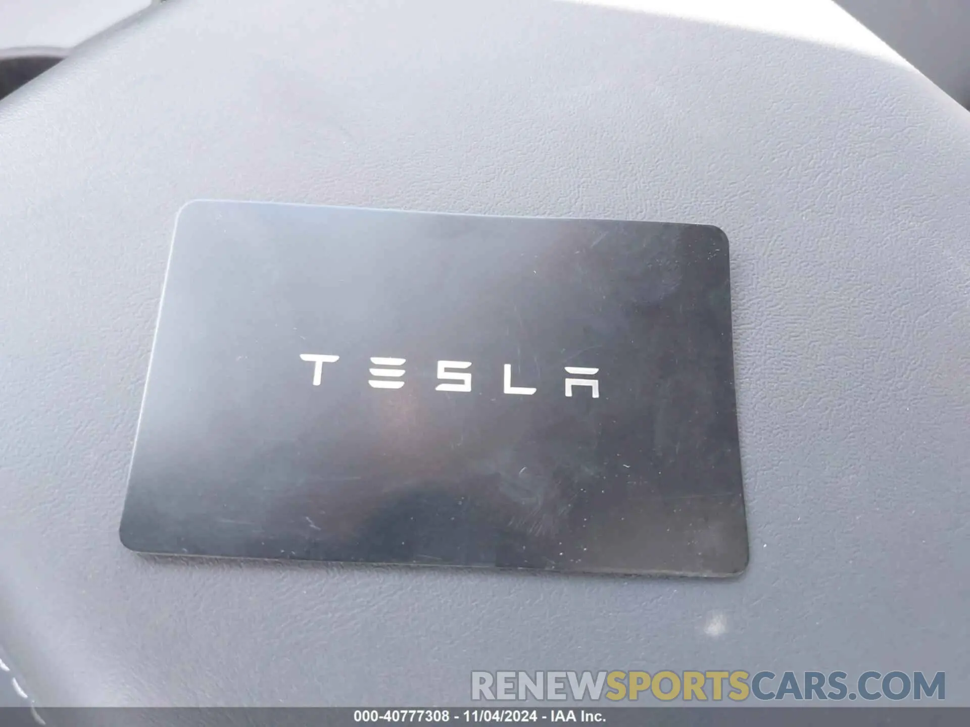 11 Photograph of a damaged car 7SAYGDEE8RF064850 TESLA MODEL Y 2024