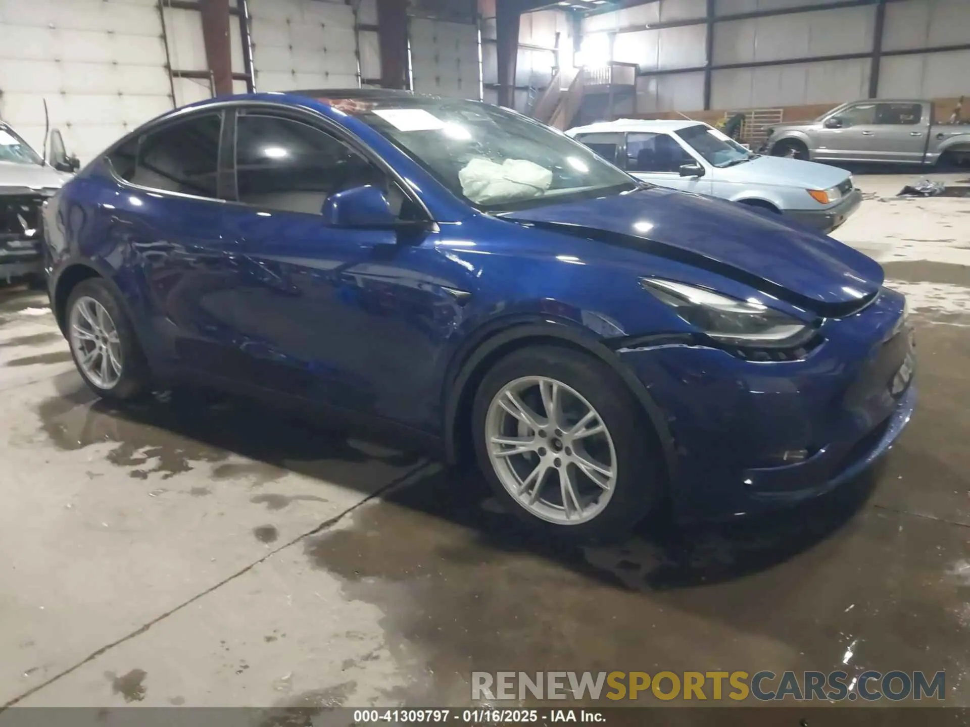 1 Photograph of a damaged car 7SAYGDEE8RF074374 TESLA MODEL Y 2024