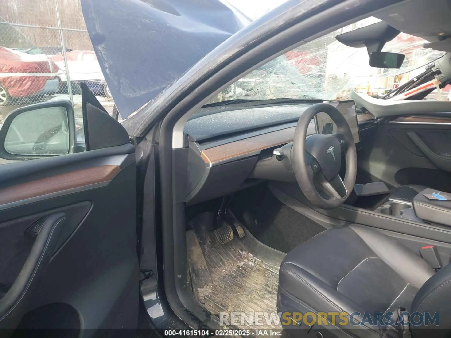 5 Photograph of a damaged car 7SAYGDEE8RF084936 TESLA MODEL Y 2024