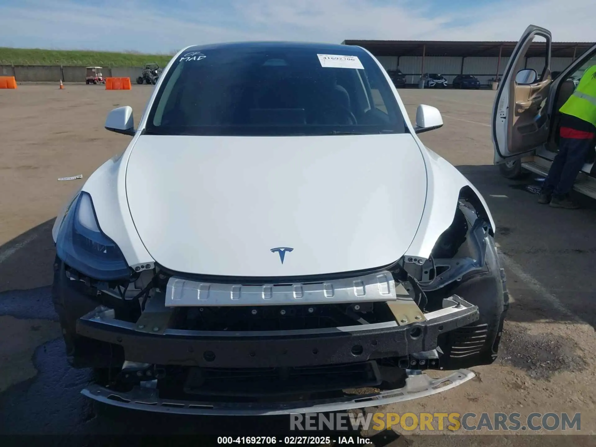12 Photograph of a damaged car 7SAYGDEE8RF161370 TESLA MODEL Y 2024