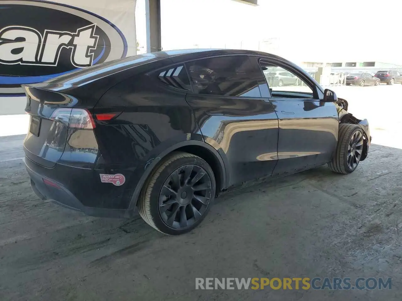 3 Photograph of a damaged car 7SAYGDEE8RF983280 TESLA MODEL Y 2024