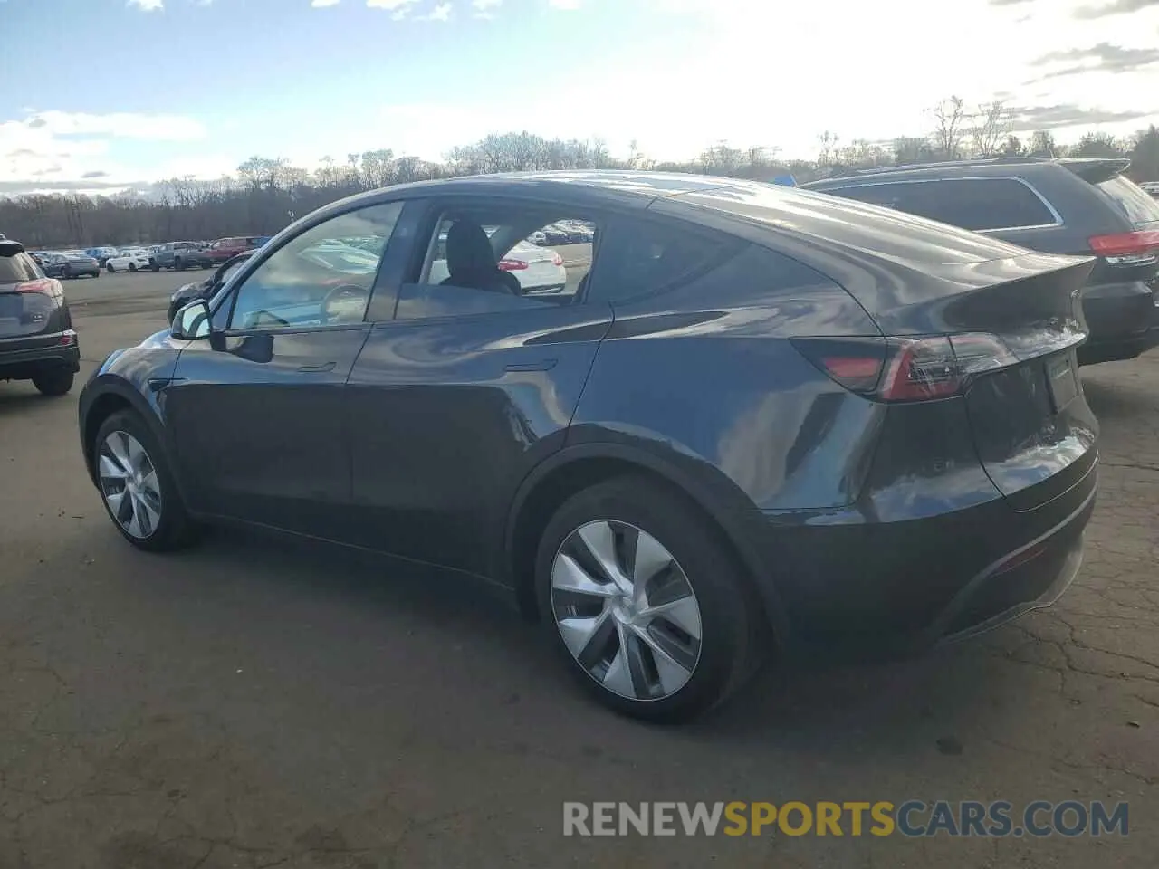 2 Photograph of a damaged car 7SAYGDEE8RF986406 TESLA MODEL Y 2024