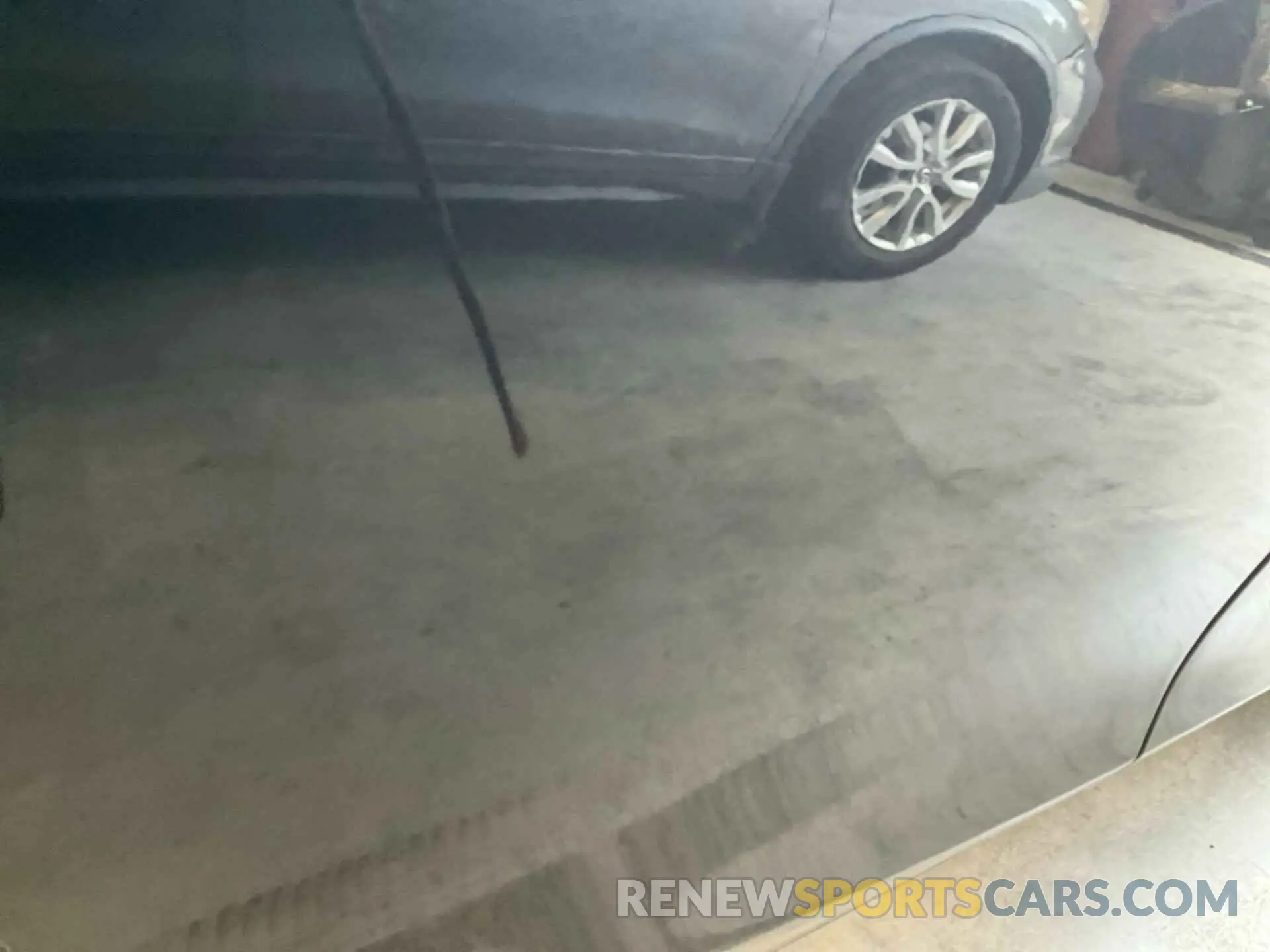 10 Photograph of a damaged car 7SAYGDEE8RF986468 TESLA MODEL Y 2024