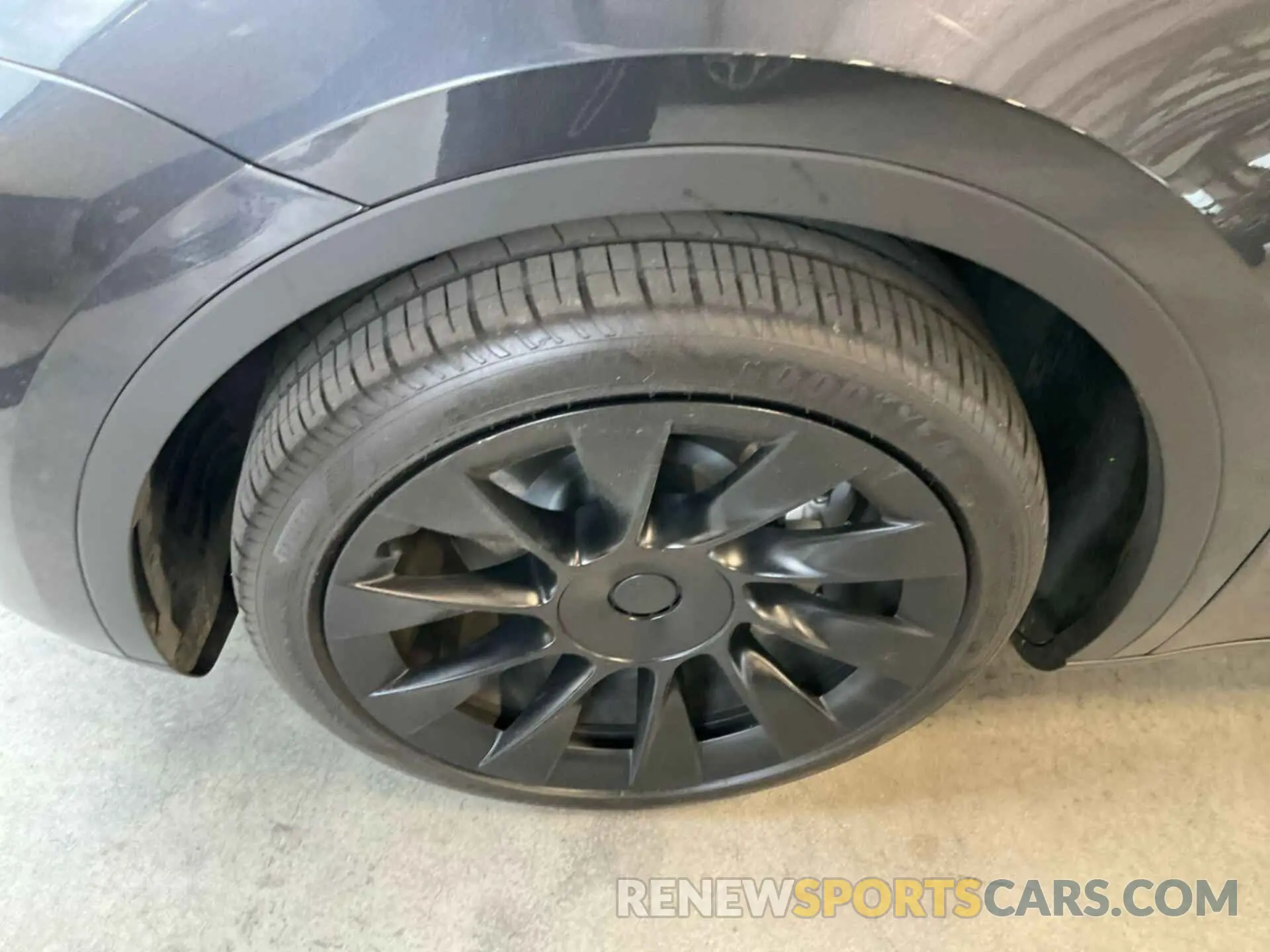 11 Photograph of a damaged car 7SAYGDEE8RF986468 TESLA MODEL Y 2024