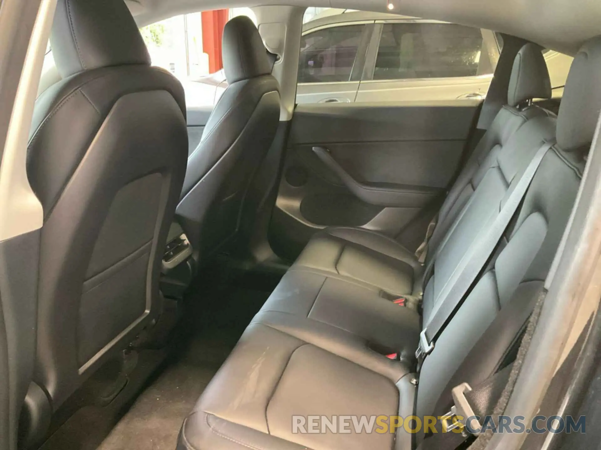 29 Photograph of a damaged car 7SAYGDEE8RF986468 TESLA MODEL Y 2024