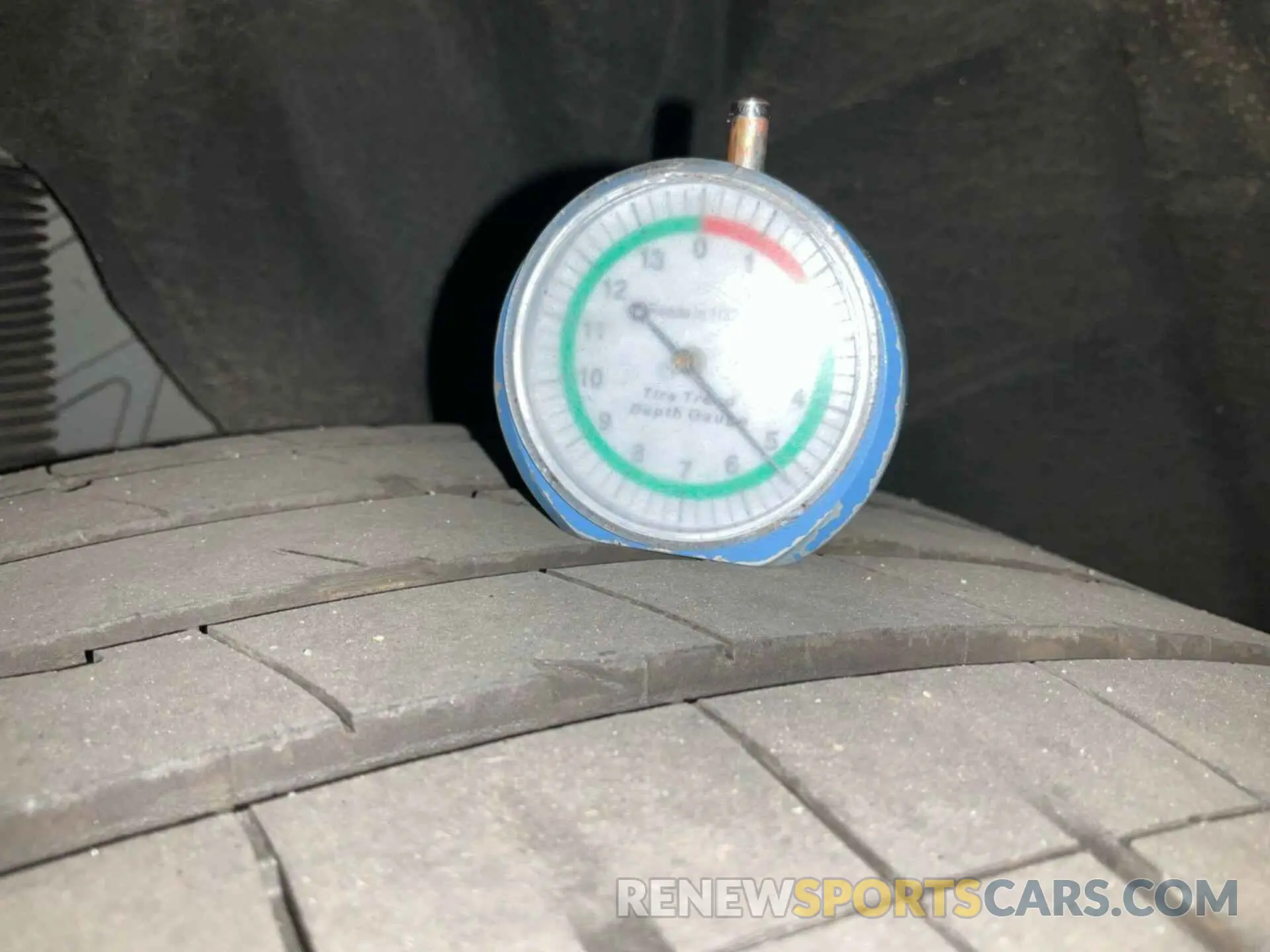 6 Photograph of a damaged car 7SAYGDEE8RF986468 TESLA MODEL Y 2024