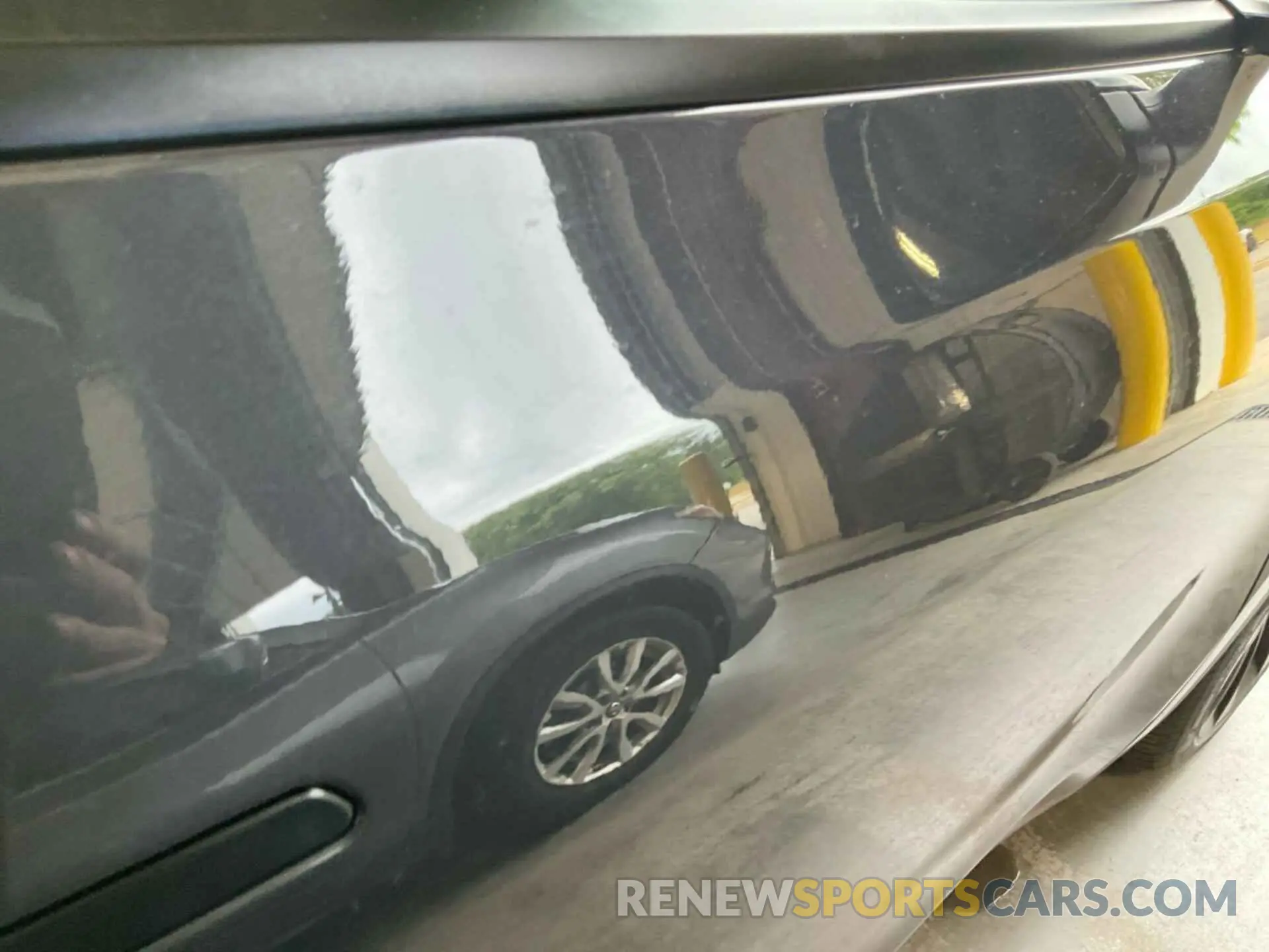 7 Photograph of a damaged car 7SAYGDEE8RF986468 TESLA MODEL Y 2024
