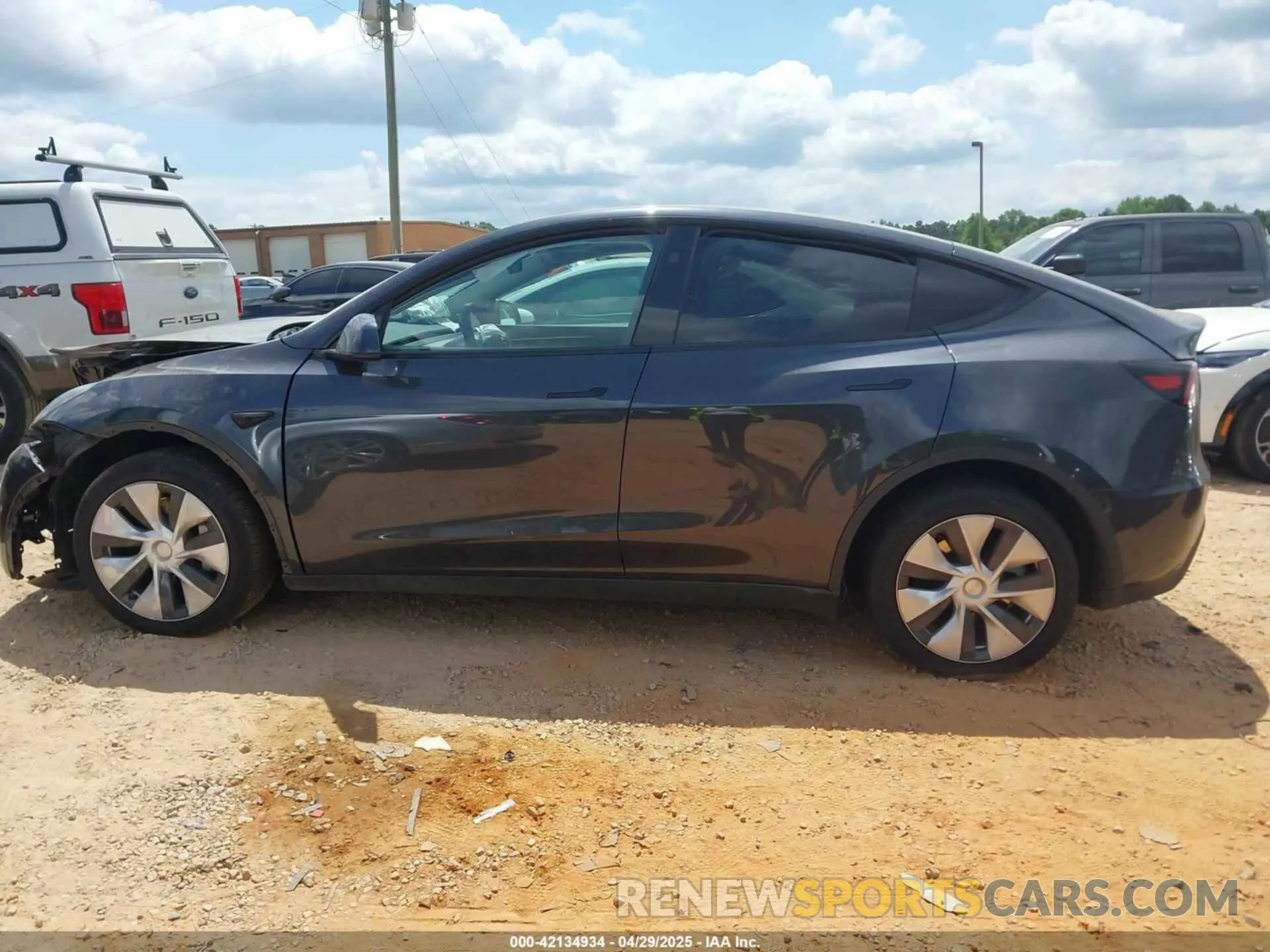 13 Фотография поврежденного автомобиля 7SAYGDEE8RF988950 TESLA MODEL Y 2024