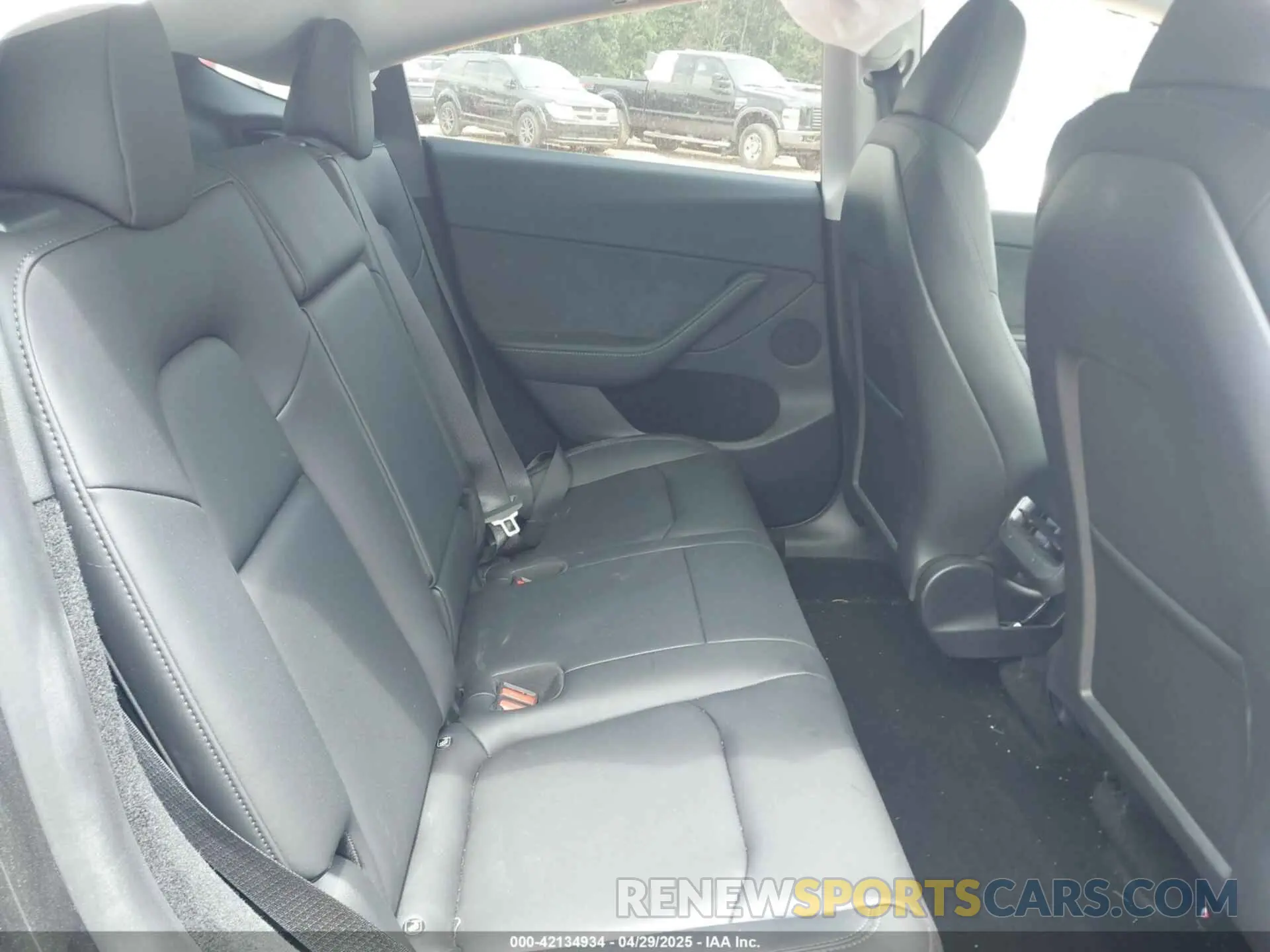 8 Фотография поврежденного автомобиля 7SAYGDEE8RF988950 TESLA MODEL Y 2024