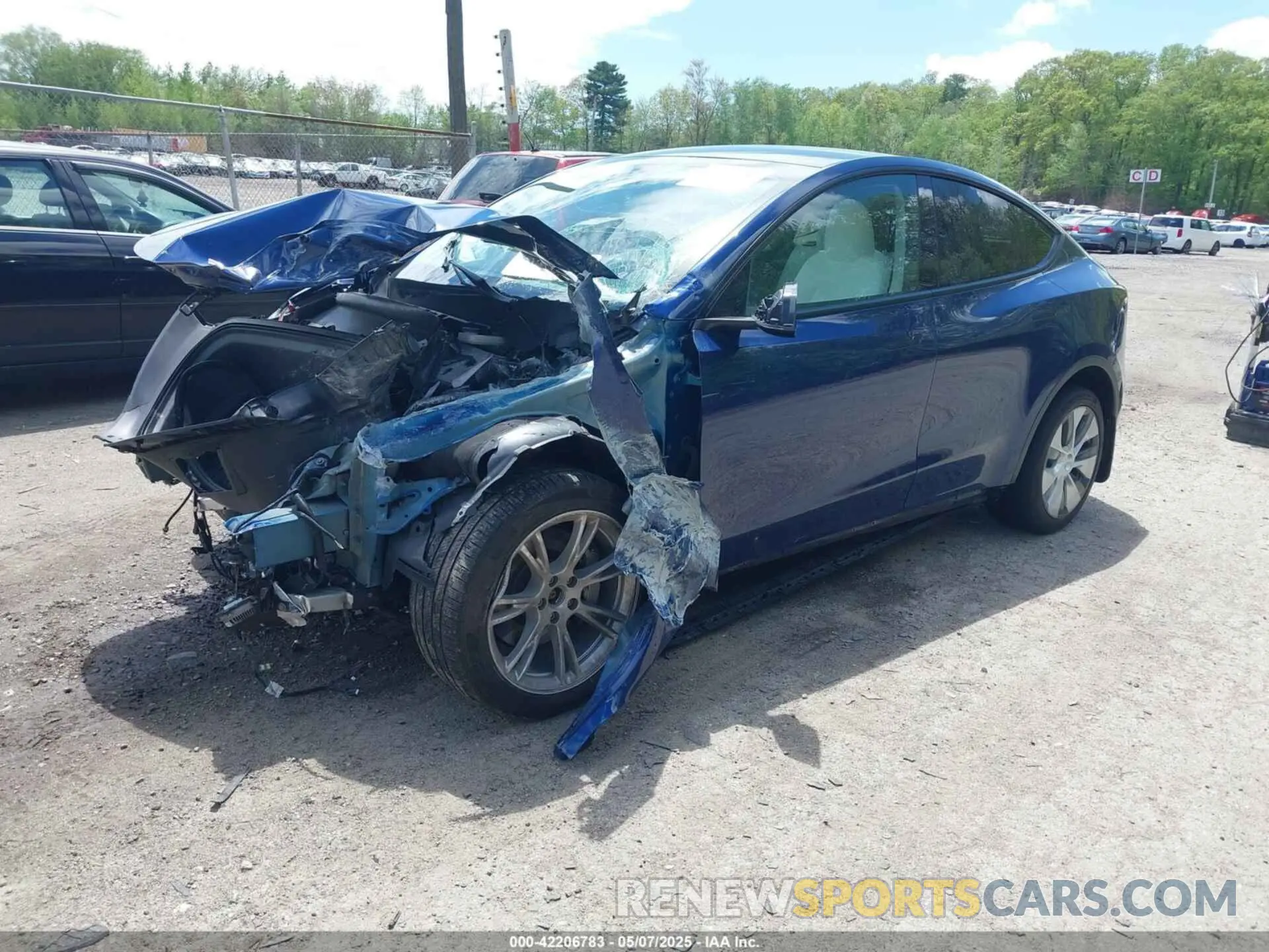 2 Photograph of a damaged car 7SAYGDEE9RA219631 TESLA MODEL Y 2024