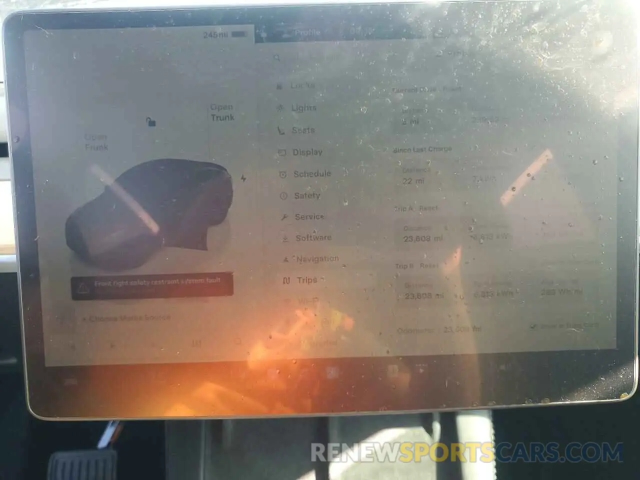 9 Photograph of a damaged car 7SAYGDEE9RA228250 TESLA MODEL Y 2024